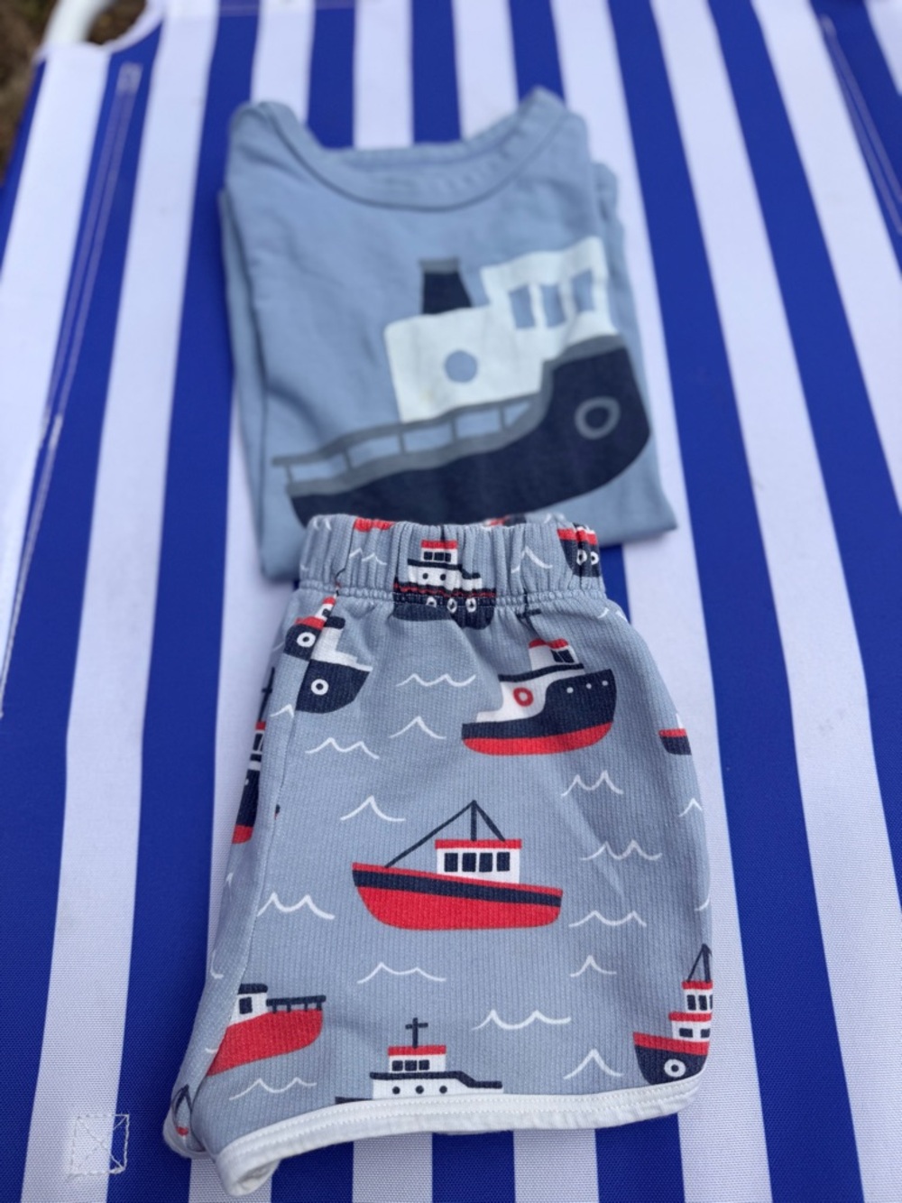 (SET)Tugboats! SET 100% Organic Made in Brooklyn Matching Set (Size 8) - Picture 4 of 9